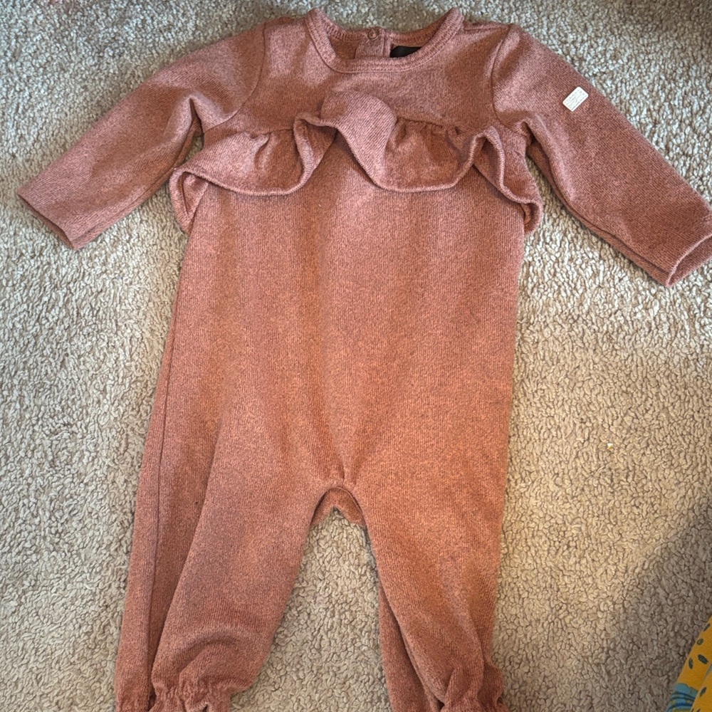 7 For All Mankind Pink Ruffle Kids Footie